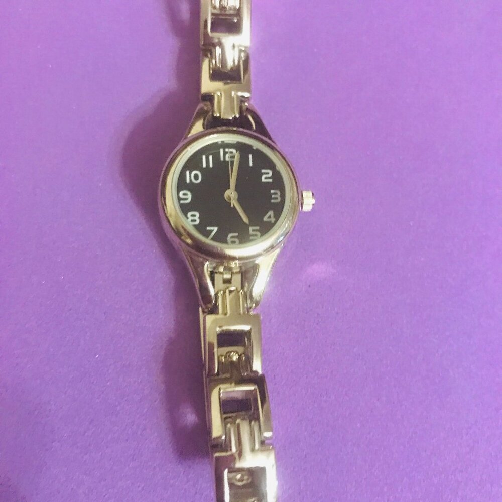 BLACK FACE LADIES SILVER TONE WATCH WITH SILVER-TONE BRACELET